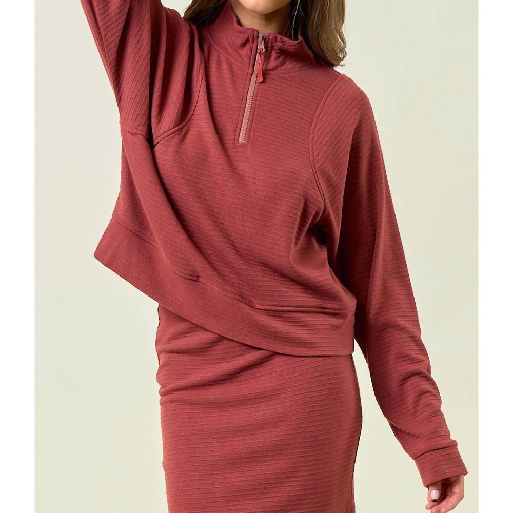 NEW DOE AND RAE stripe textured half zip top in marsala